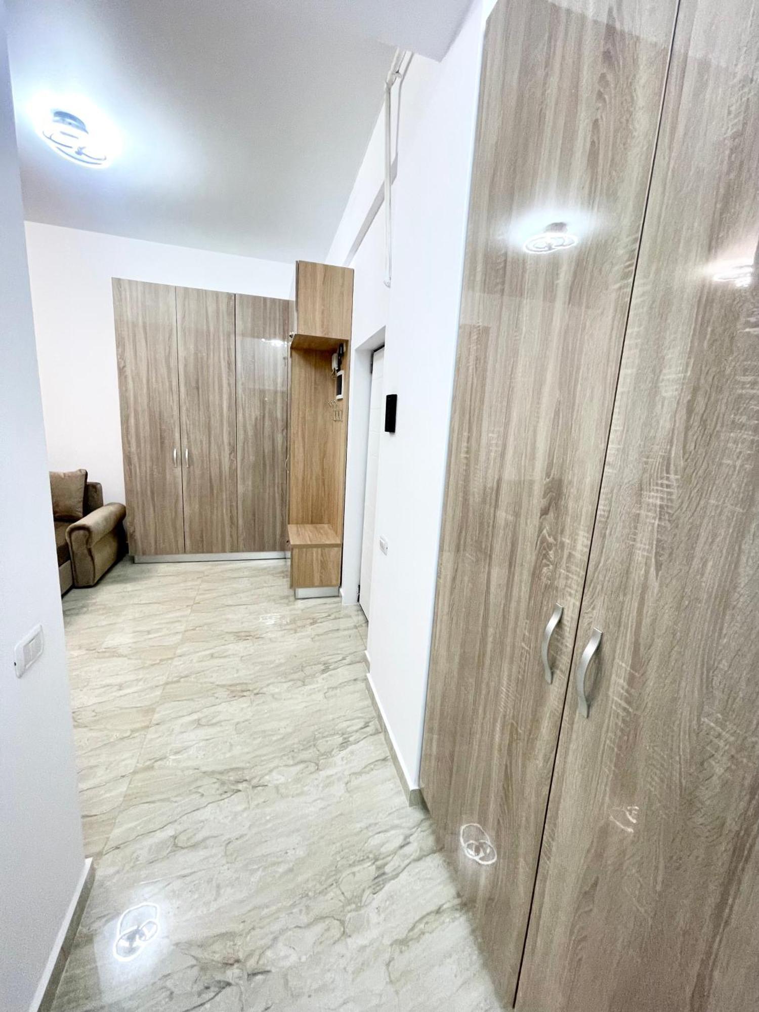 Central Adress Dd20 Bukarest Exteriör bild