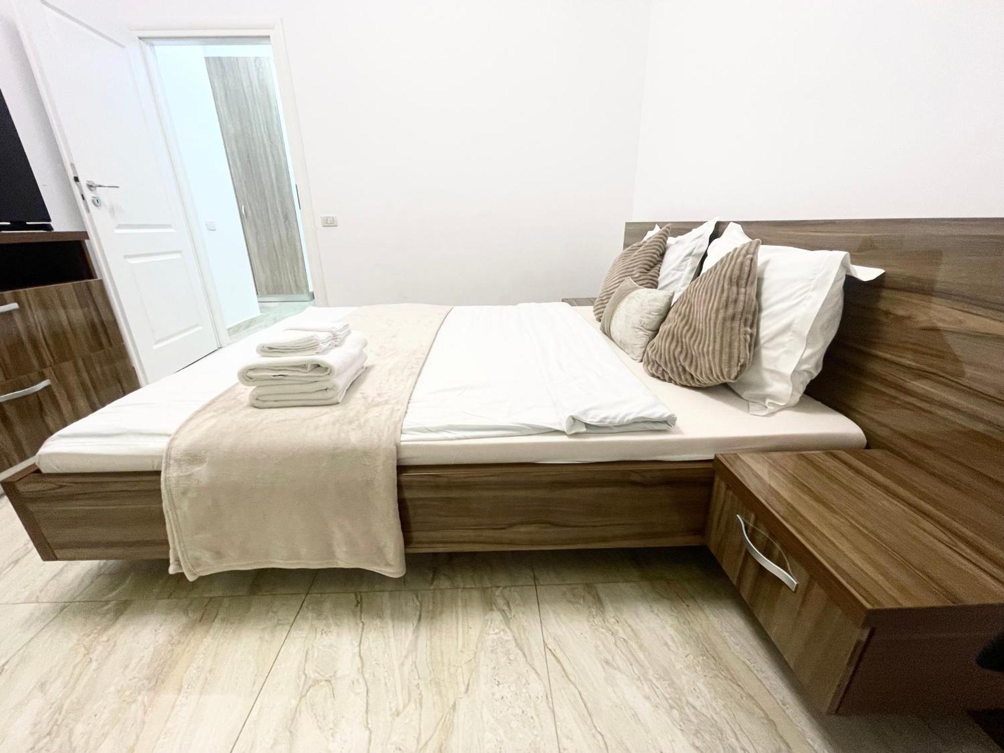 Central Adress Dd20 Bukarest Exteriör bild